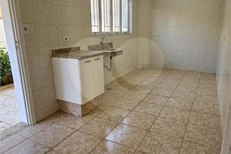 Sobrado à venda com 3 quartos, sendo 2 suítes, em Jardim Rossignatti, Indaiatuba, SP