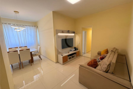Apartamento à venda com 3 quartos, sendo 1 suíte,  em Lagoa, Rio de Janeiro, RJ