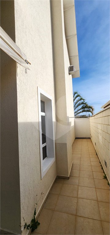 Casa à venda com 3 suítes no condomínio Recanto dos Paturis, Vinhedo - SP