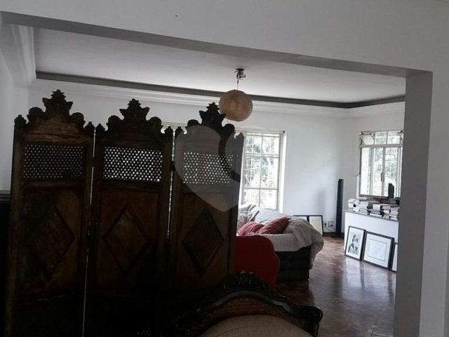 Casa à venda com 6 quartos, sendo 3 suítes,  em Jardim São Bento, São Paulo, SP