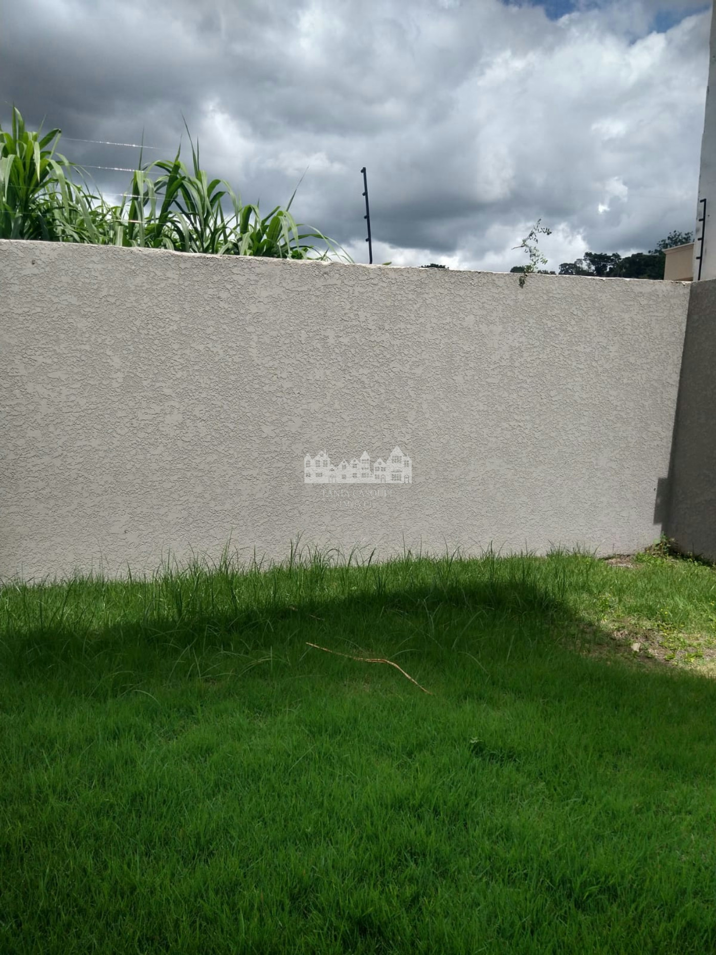 Sobrado à venda ou para alugar com 3 suítes em Jardim do Lago, Atibaia, SP