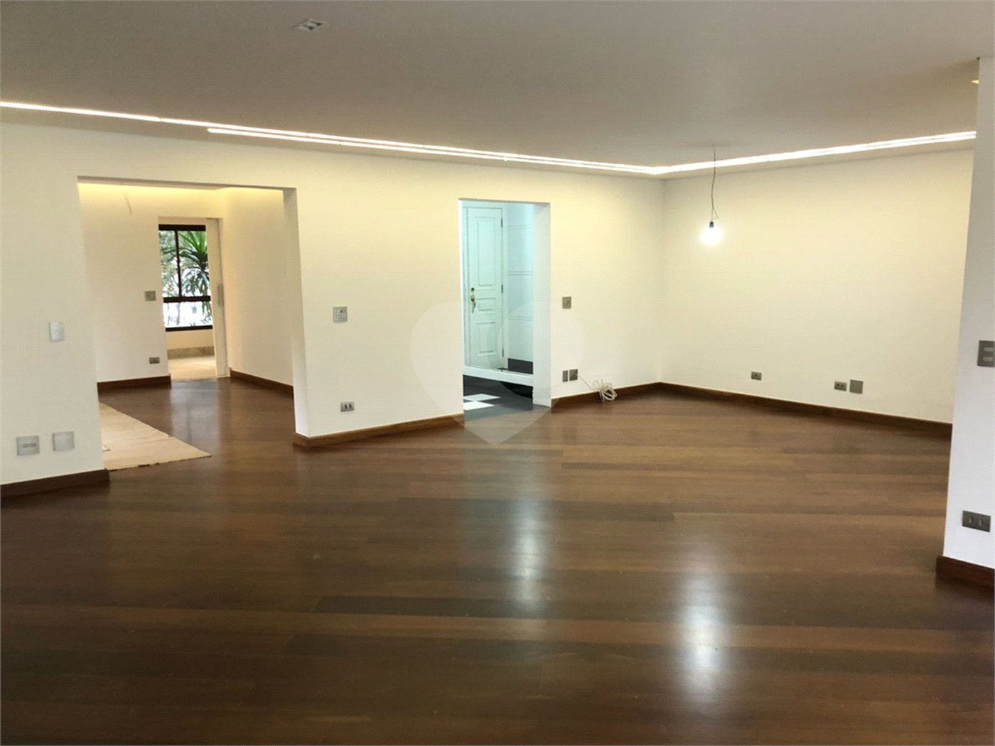 Apartamento à venda com 4 suítes em Vila Suzana, São Paulo, SP