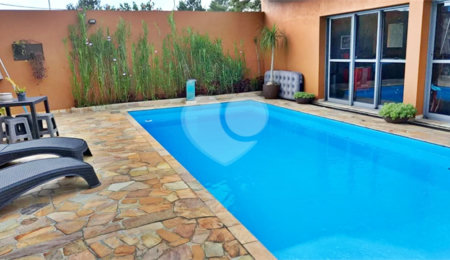 Casa à venda com 8 quartos, sendo 4 suítes,  em Roseira, Mairiporã, SP