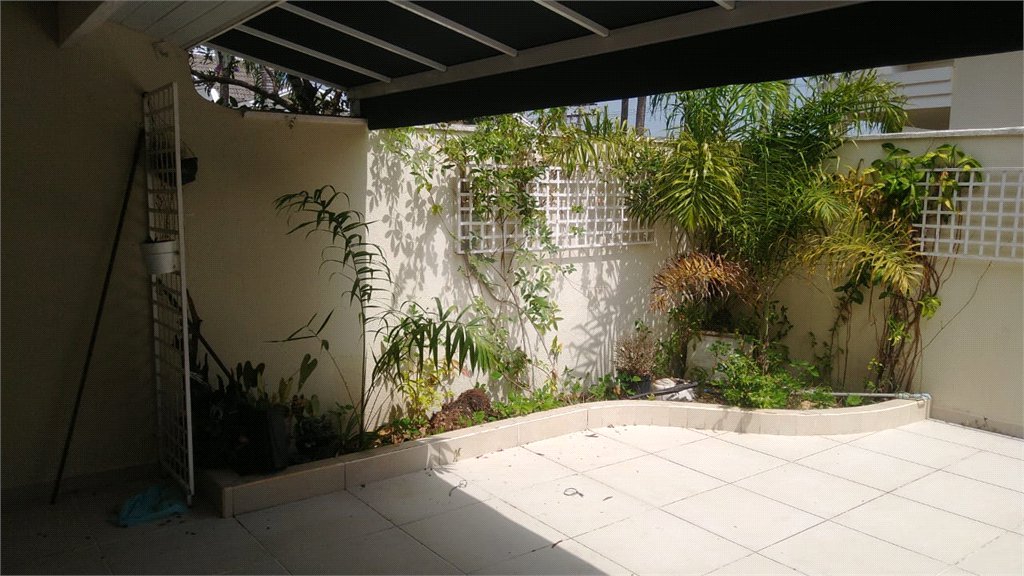 Casa à venda com 4 quartos, sendo 2 suítes, no condomínio Vila D'amalfi, Sorocaba - SP
