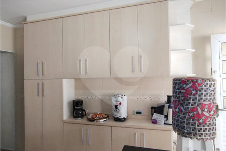 Sobrado à venda com 3 quartos, sendo 1 suíte,  em Vila Matilde, São Paulo, SP