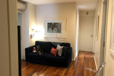 Apartamento à venda com 4 quartos, sendo 3 suítes, em Alto da Boa Vista, São Paulo, SP