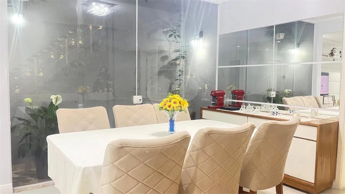 Casa à venda com 3 suítes em CUPECÊ, São Paulo, SP