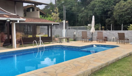 Chácara à venda com 3 suítes em Ribeirão dos Porcos, Atibaia, SP