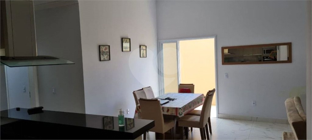 Casa à venda ou para alugar com 4 quartos, sendo 1 suíte, no condomínio Mirante dos Ipês, Salto - SP