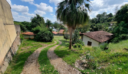 Casa à venda com 3 quartos, sendo 1 suíte,  no condomínio São Joaquim, Vinhedo - SP