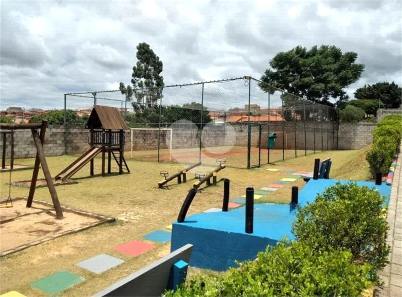 Casa à venda com 2 quartos no condomínio Novo Horizonte, Itapetininga - SP