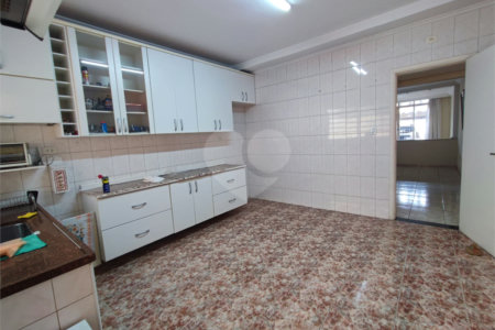 Sobrado à venda com 3 quartos, sendo 1 suíte, em Brooklin, São Paulo, SP