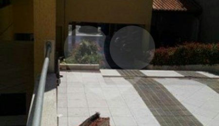 Casa Térrea à venda com 5 quartos, sendo 2 suítes,  em Jardim Vila Galvão, Guarulhos, SP