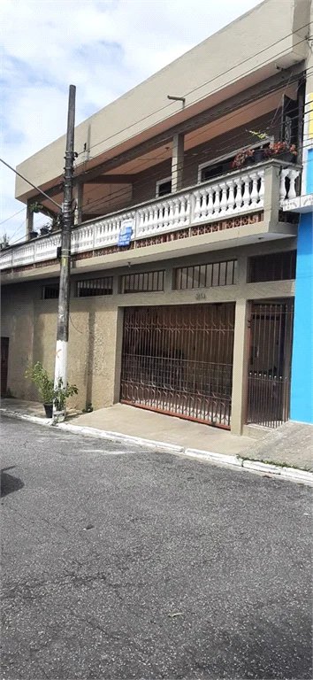 Sobrado à venda com 8 quartos em Jardim São Luís, São Paulo, SP
