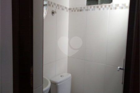 Sobrado à venda com 3 quartos, sendo 1 suíte, em Alto da Boa Vista, São Paulo, SP