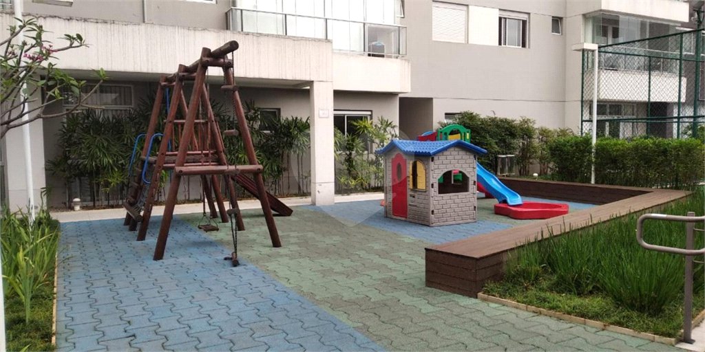 Apartamento para alugar com 2 quartos em Vila Anastácio, São Paulo, SP