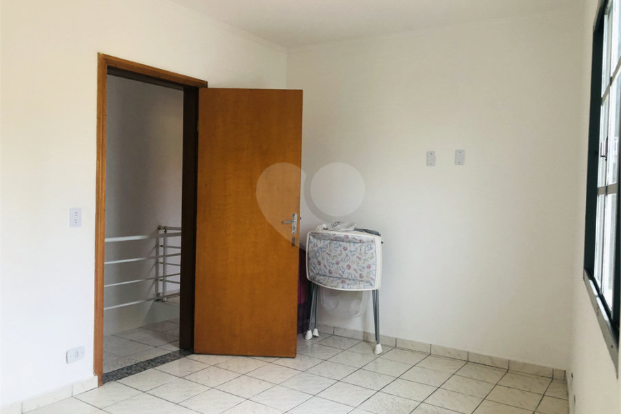 Sobrado à venda com 3 quartos, sendo 1 suíte, em Vila Romero, São Paulo, SP