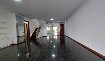 Cobertura à venda com 3 quartos, sendo 2 suítes,  em Tijuca, Rio de Janeiro, RJ