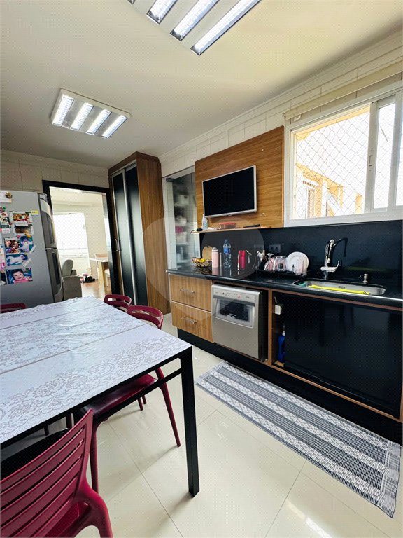 Apartamento à venda com 3 quartos, sendo 1 suíte, em Jardim Zaira, Guarulhos, SP