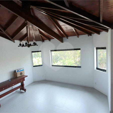 Casa Exclusiva e de Alto Padrão no Jardim Londrina - Um refúgio de Tranquilidade em São Paulo