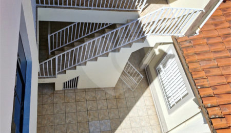 Casa à venda com 4 quartos, sendo 1 suíte, em Jardim Alvinópolis, Atibaia, SP