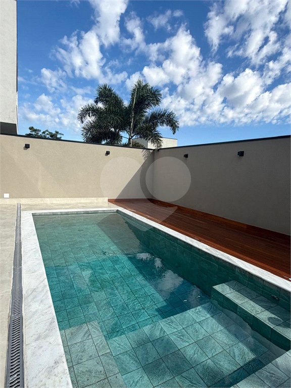 Casa à venda com 3 suítes no condomínio Villa do Sol, Valinhos - SP