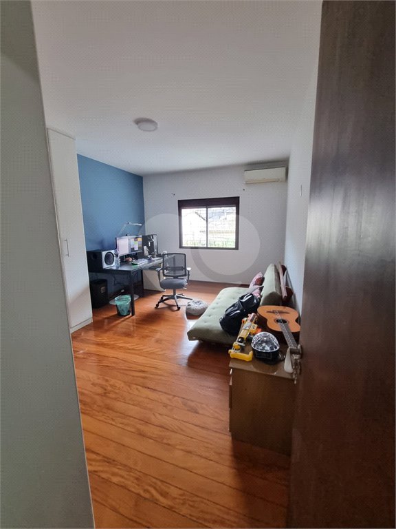 Sobrado à venda com 4 quartos, sendo 1 suíte, em Brooklin, São Paulo, SP