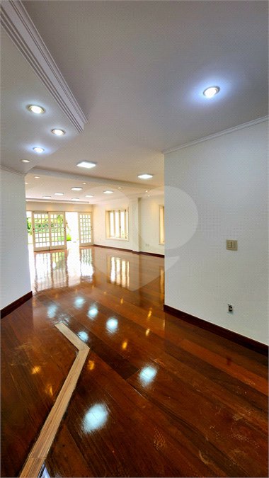 Sobrado à venda com 4 quartos, sendo 2 suítes, em Jardim Primavera, Araraquara, SP