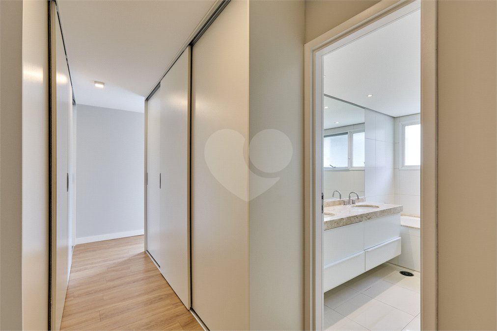 Apartamento à venda com 4 quartos, sendo 3 suítes, em Granja Julieta, São Paulo, SP