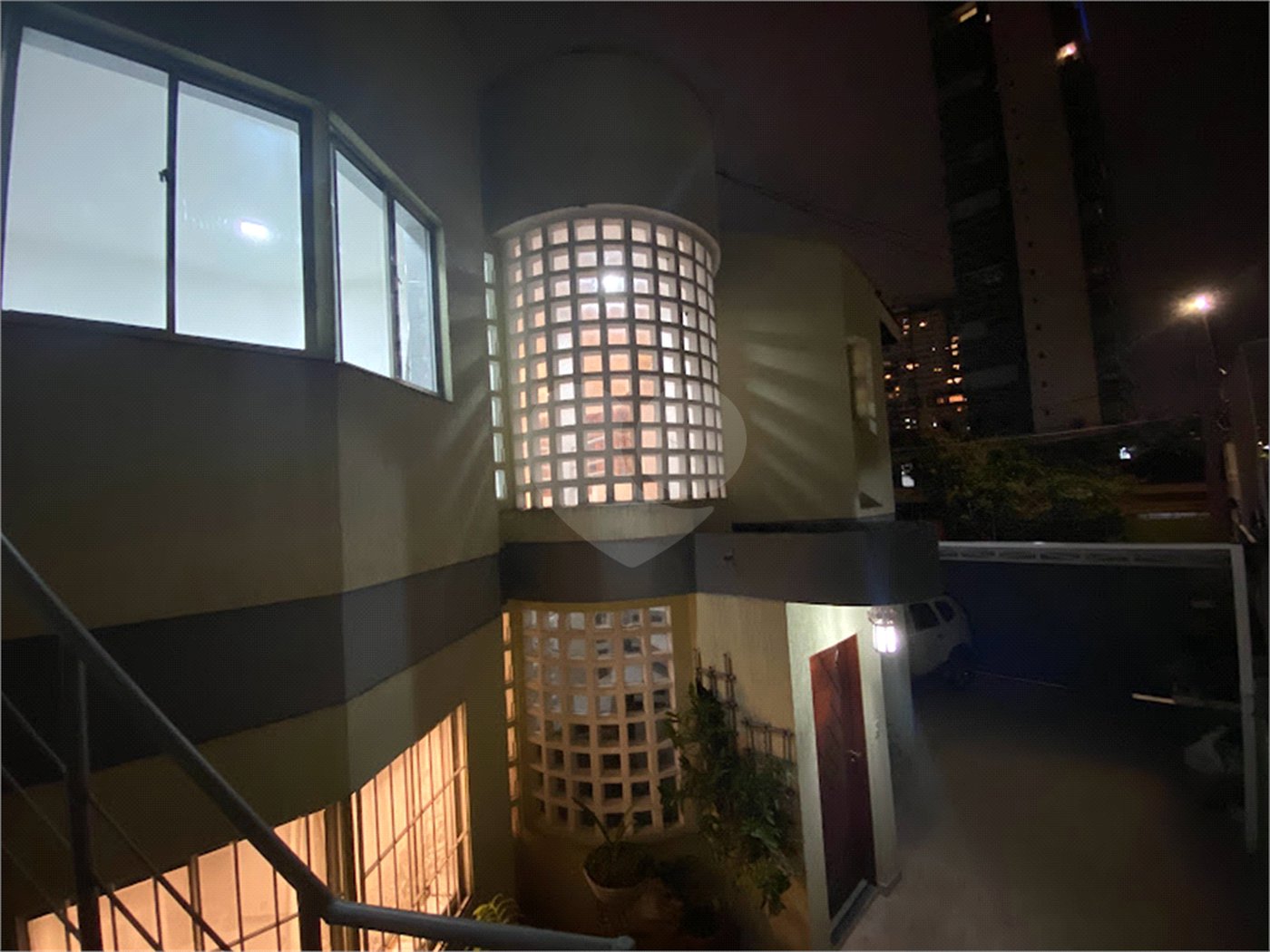 Sobrado à venda com 7 quartos, sendo 2 suítes, em Brooklin Paulista, São Paulo, SP