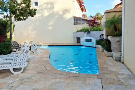 Casa à venda com 3 quartos, sendo 1 suíte, no condomínio Villas de São Francisco I, São Paulo - SP