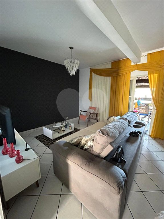 Casa à venda com 3 quartos, sendo 1 suíte, em Jardim Capão Redondo, São Paulo, SP