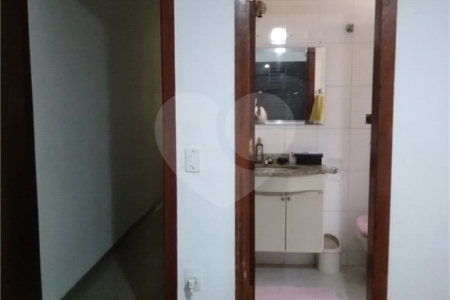 Sobrado à venda com 3 quartos, sendo 1 suíte, em Chora Menino, São Paulo, SP