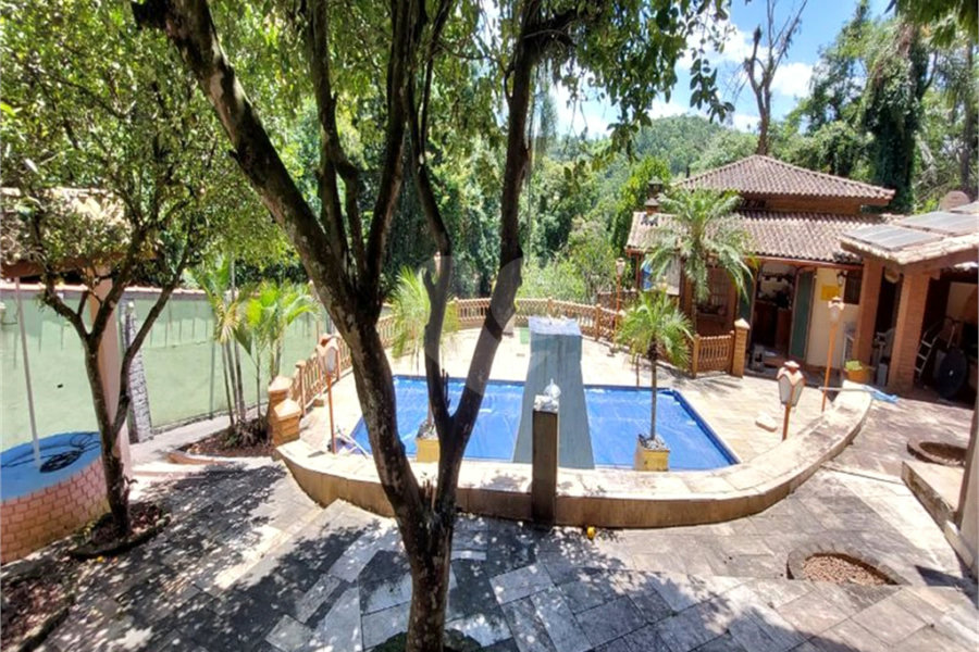 Casa à venda com 4 suítes no condomínio Sausalito, Mairiporã - SP