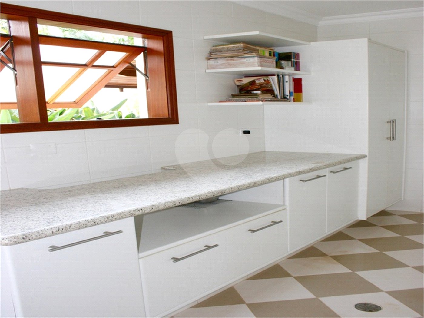 Casa à venda com 5 suítes no condomínio Suíça da Cantareira, Mairiporã - SP