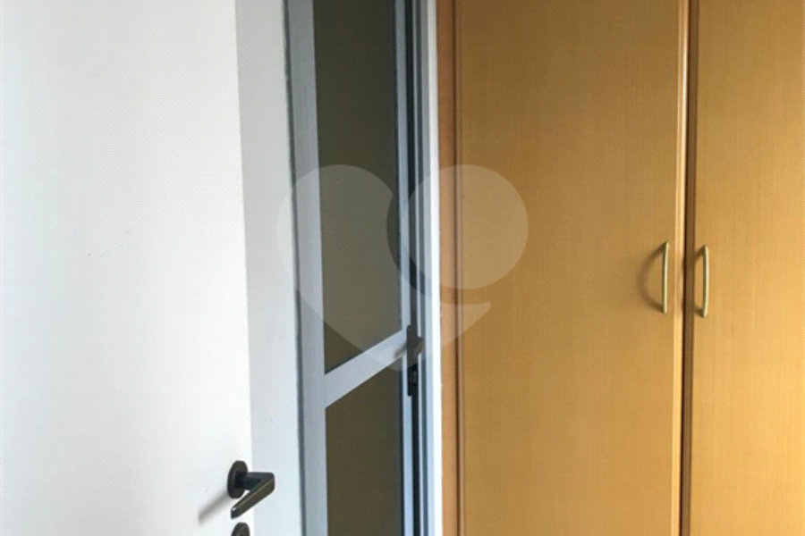 Apartamento à venda com 3 quartos, sendo 1 suíte, em Vila Paulicéia, São Paulo, SP