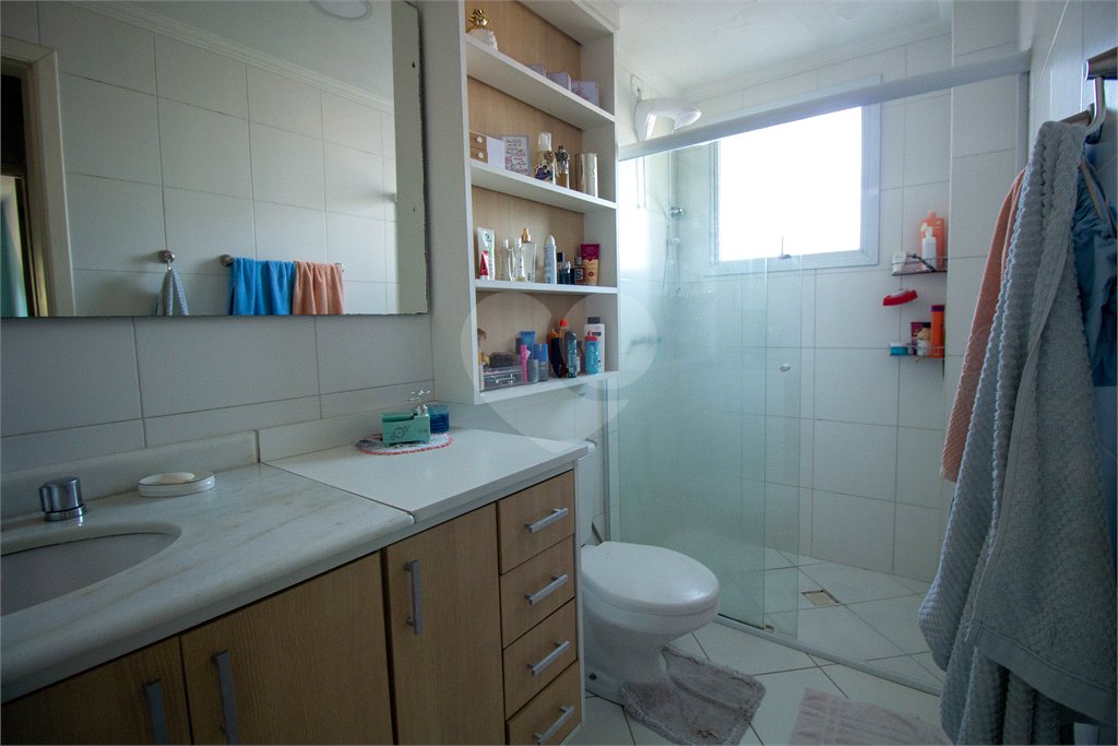 Apartamento à venda com 2 quartos, sendo 1 suíte,  no Centro, São Roque, SP