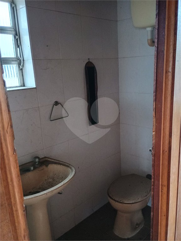 Casa à venda com 5 quartos, sendo 1 suíte, em Bangu, Rio de Janeiro, RJ