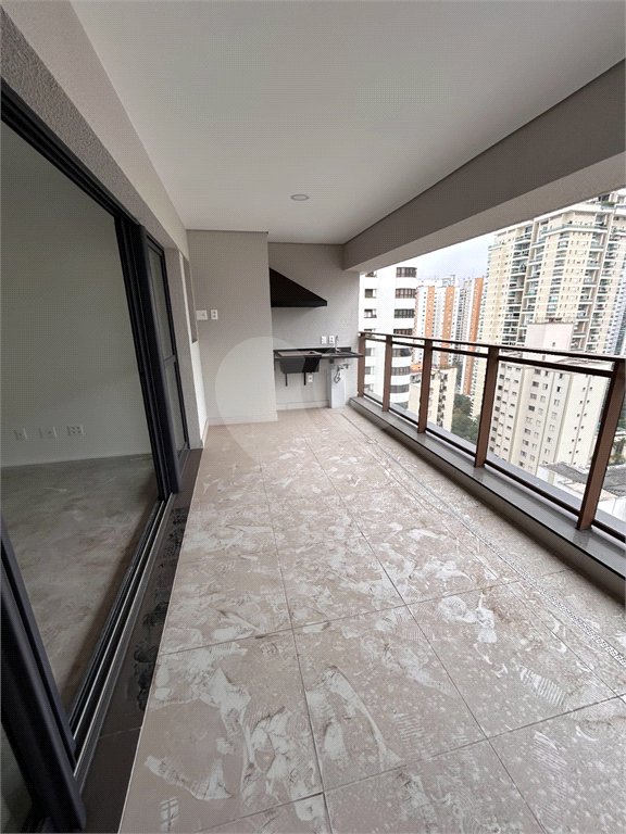 Apartamento à venda com 2 suítes em Campo Belo, São Paulo, SP