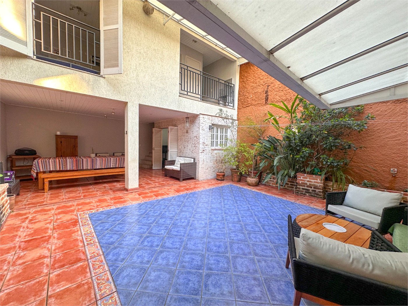Casa à venda com 3 quartos, sendo 1 suíte,  no condomínio Barão do Triunfo, São Paulo - SP