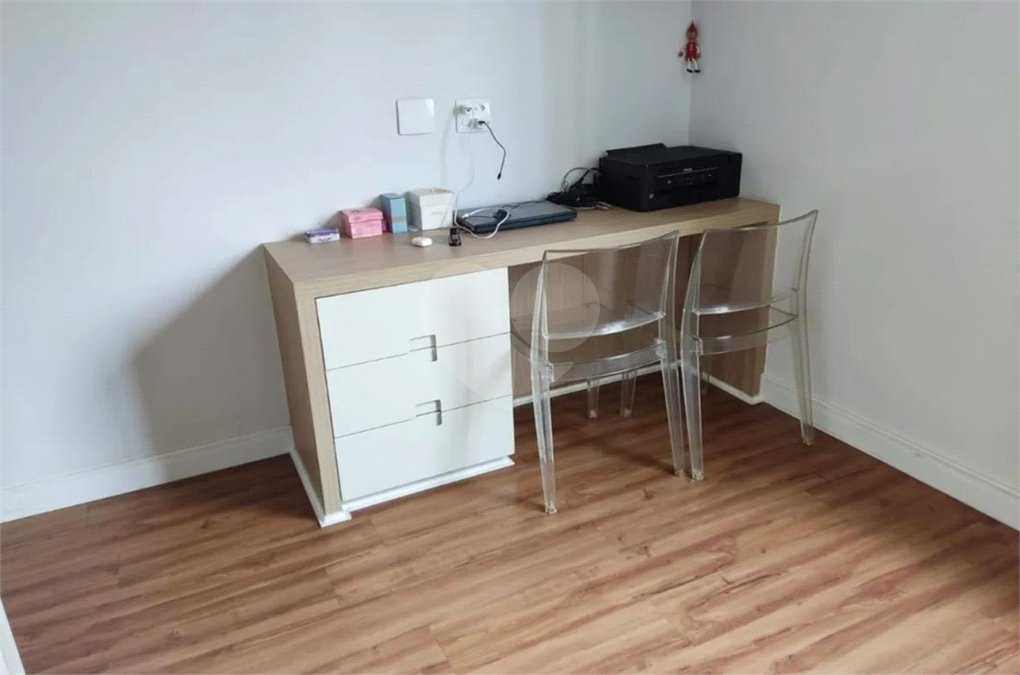 Apartamento à venda com 3 quartos, sendo 1 suíte,  em Santa Cecília, São Paulo, SP