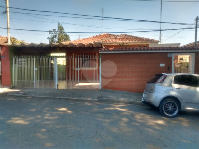 Sobrado à venda com 3 quartos em Horto, São Paulo, SP