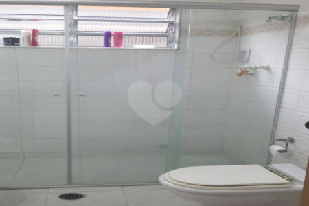 Casa à venda com 3 quartos, sendo 1 suíte, em Jardim Pinheiros, São Paulo, SP