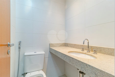 Apartamento à venda com 3 quartos, sendo 1 suíte, em Lagoa, Rio de Janeiro, RJ