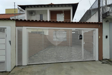 Casa à venda com 4 quartos, sendo 3 suítes,  em Vila Polopoli, São Paulo, SP