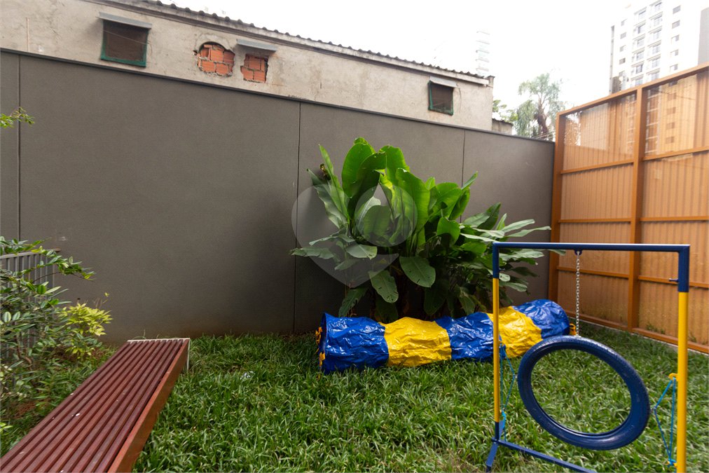 Apartamento à venda ou para alugar com 3 suítes em Moema, São Paulo, SP