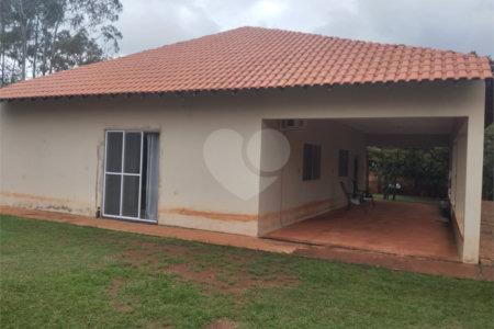 Chácara à venda com 3 quartos, sendo 1 suíte, em Chácara Flora Araraquara, Araraquara, SP