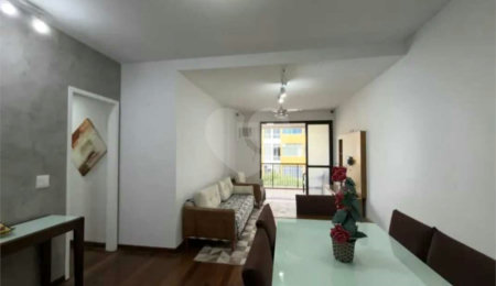 Apartamento à venda com 2 quartos, sendo 1 suíte,  em Laranjeiras, Rio de Janeiro, RJ
