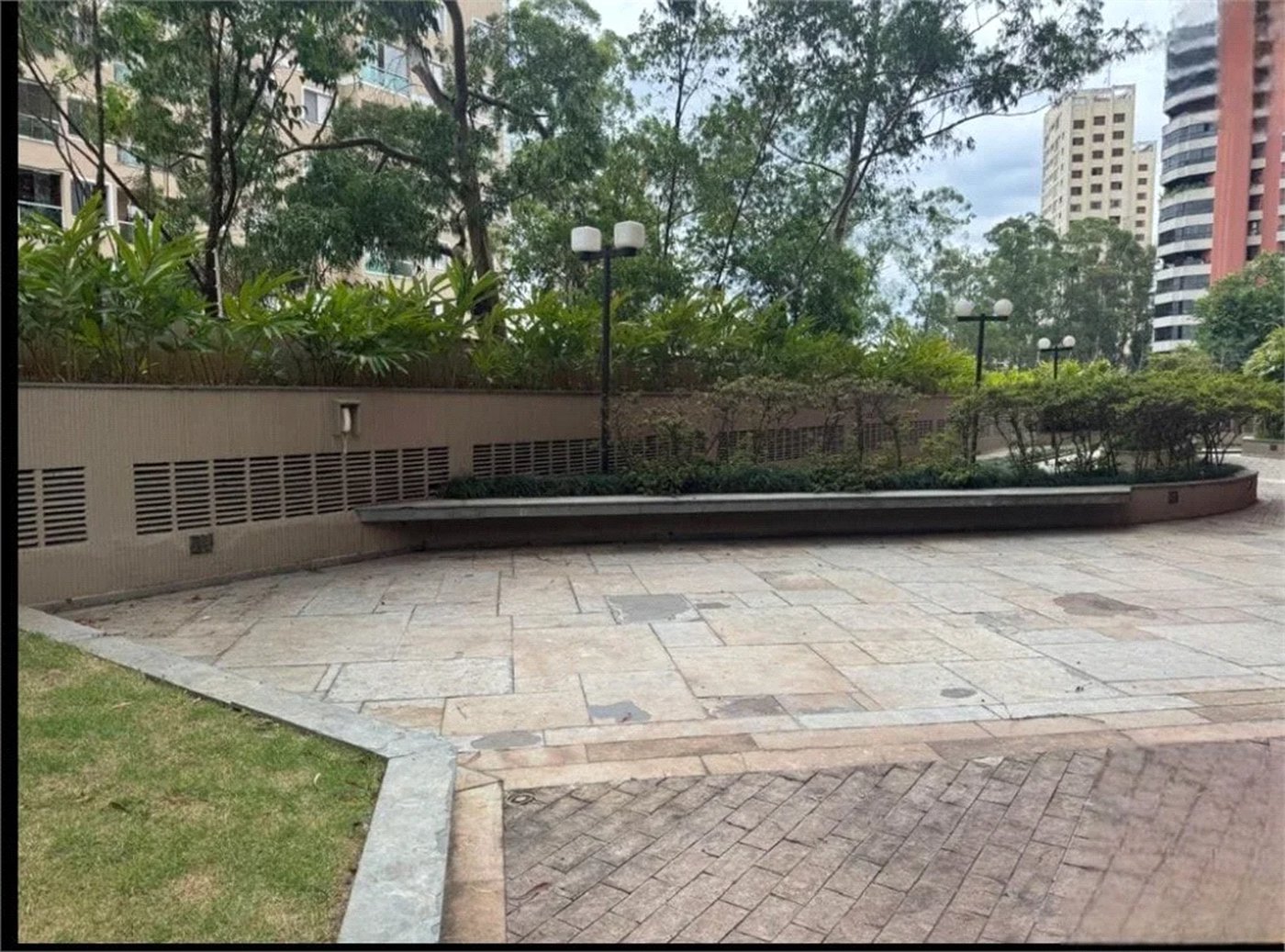 Apartamento à venda ou para alugar com 3 quartos, sendo 1 suíte, em Vila Andrade, São Paulo, SP