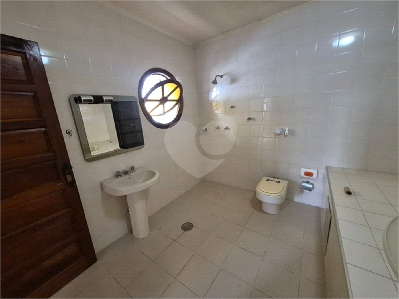 Casa à venda com 3 suítes em Vila Jardini, Sorocaba, SP